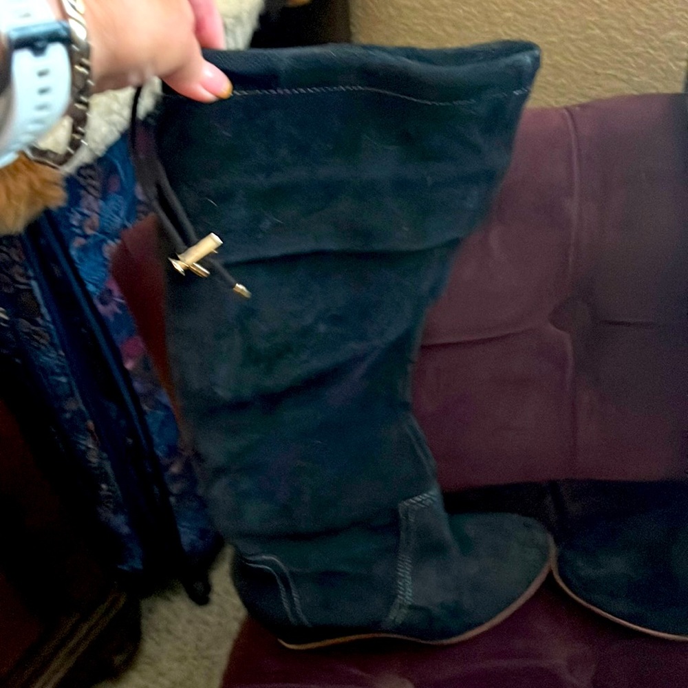 Knee length boots, black leather-suade. Size 5, never worn.